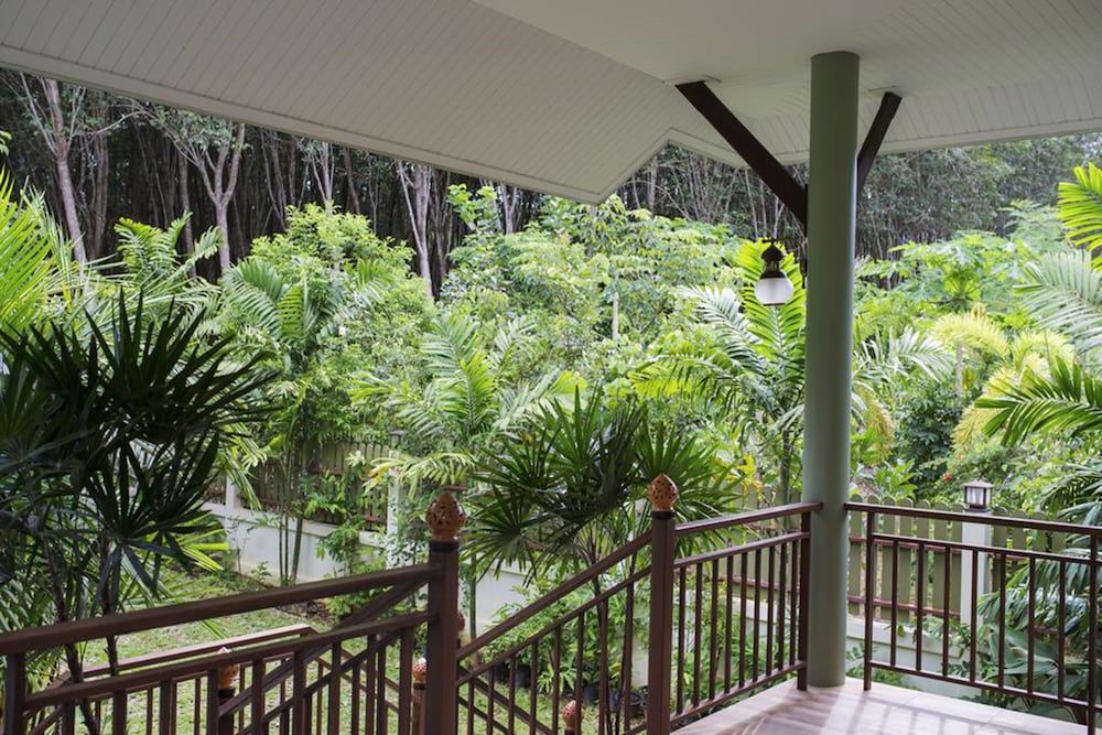 Baan Aree Private Pool 2-Bedroom Villa with Private Pool 10