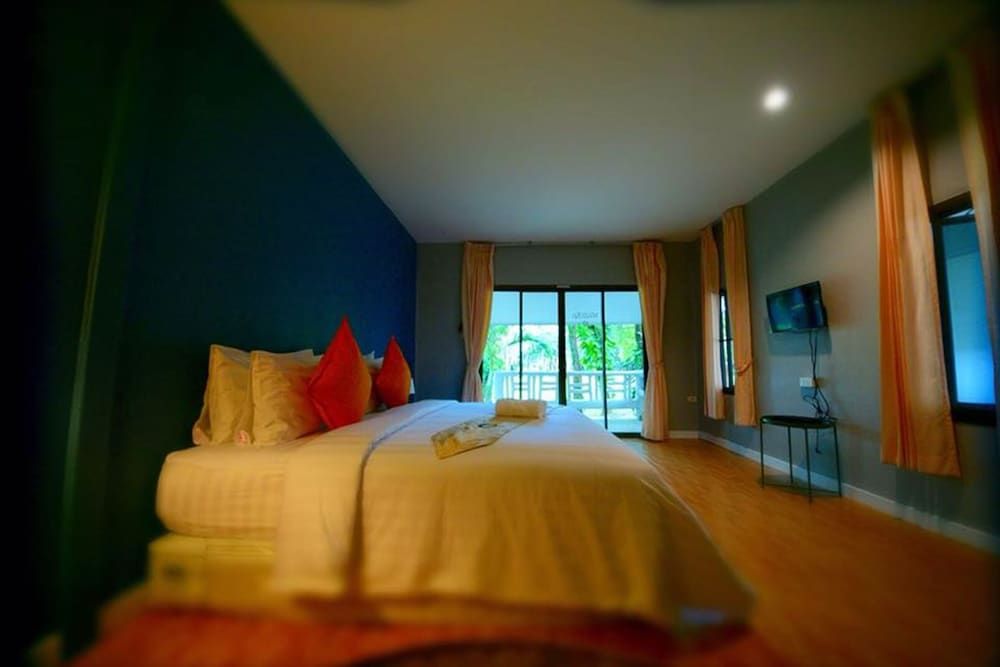 Home and Hill Resort Deluxe Double Room, 1 King Bed 4