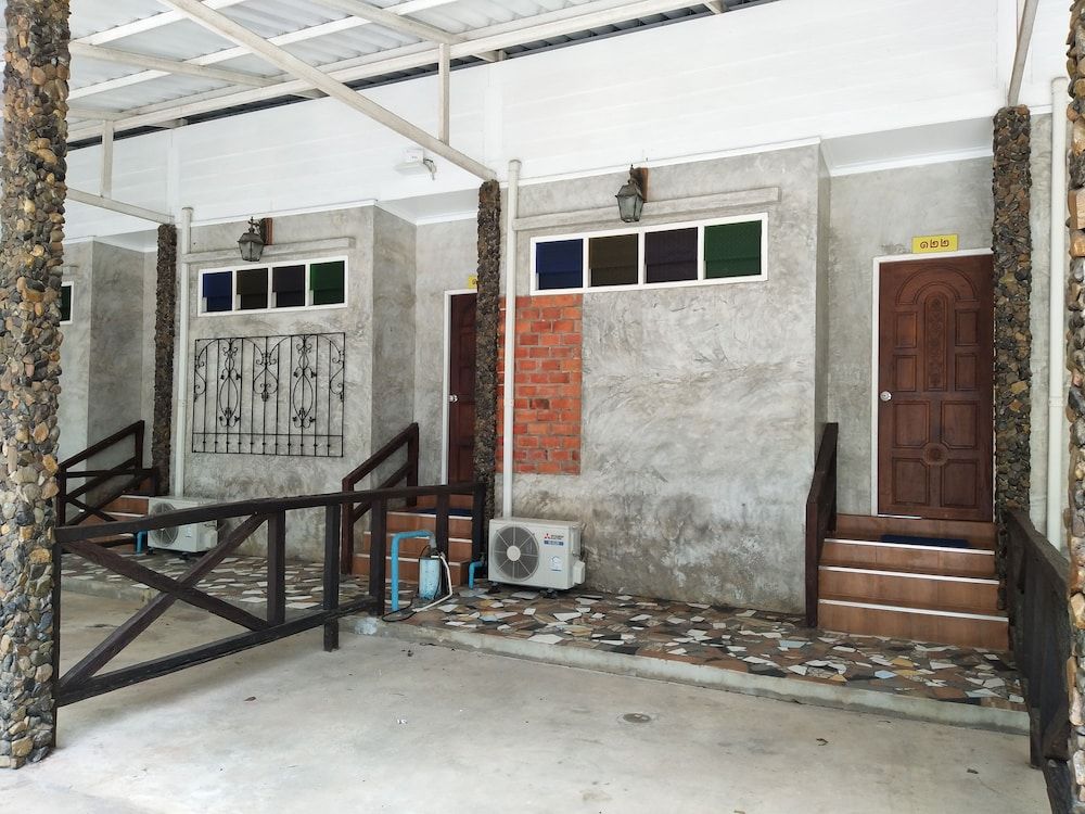 Chanthaburi Garden Hotel Superior Double Room 4