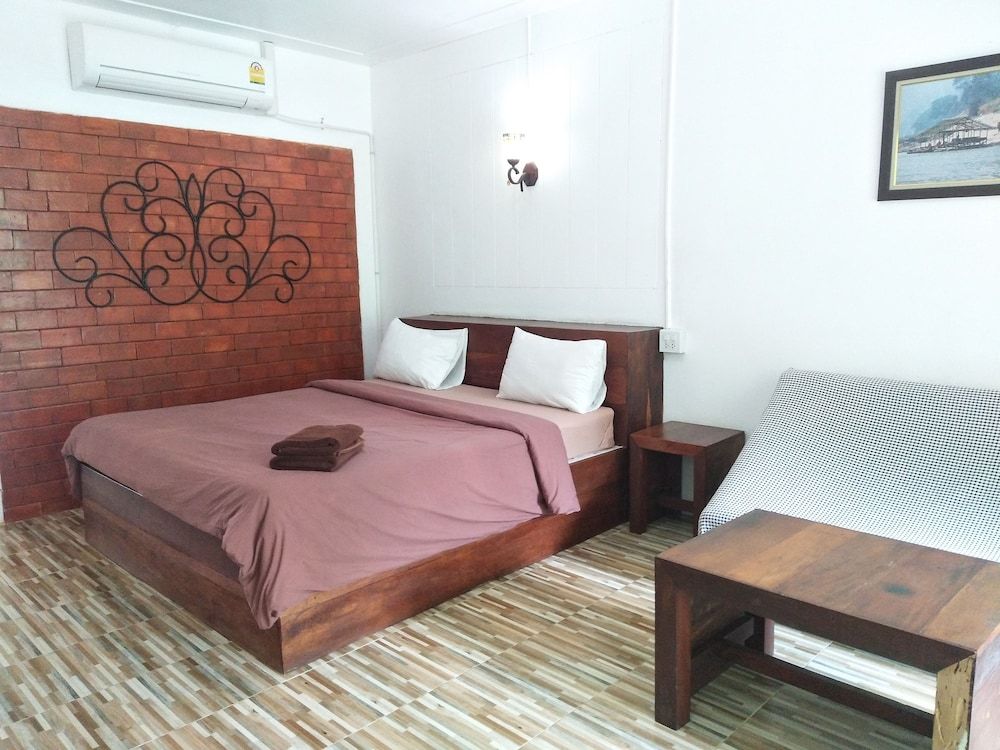 Chanthaburi Garden Hotel Standard Double Room 3