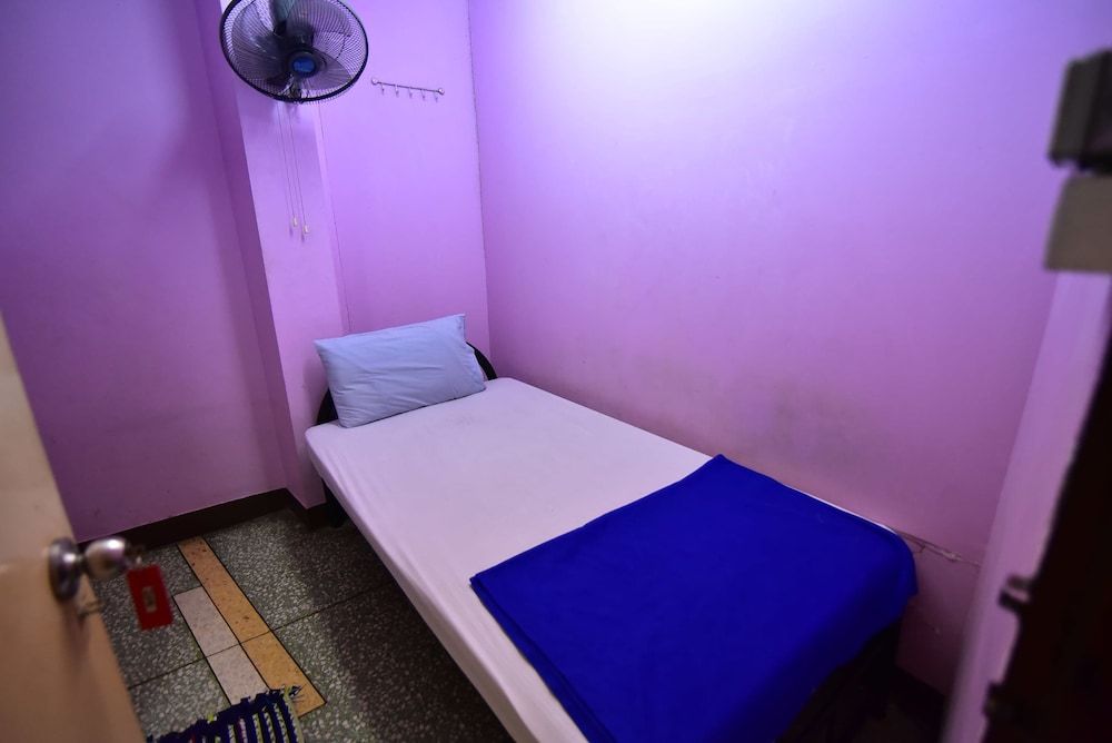 undefined Khaosan Rainbow Hostel 4