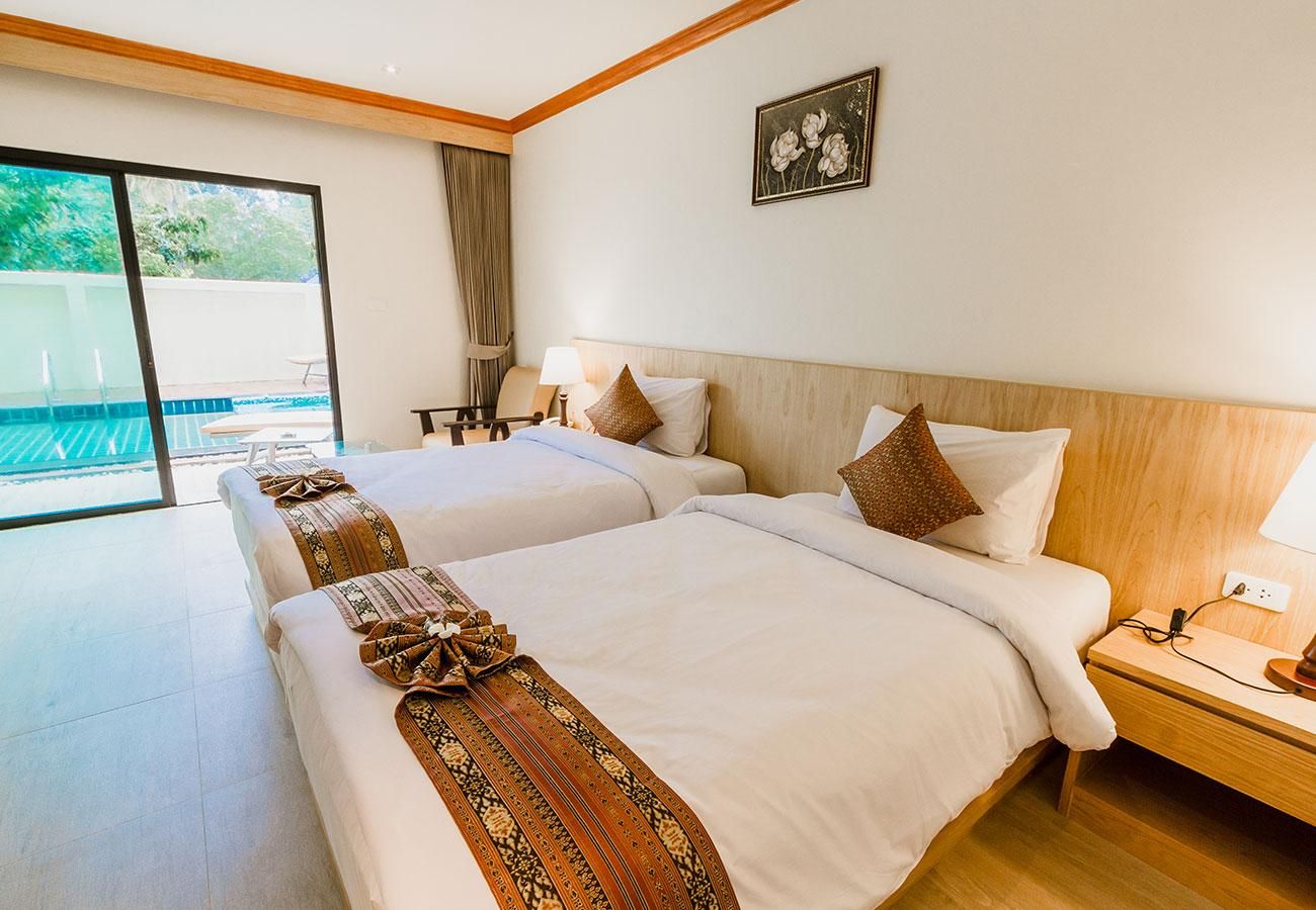 Pool Access Twin Room