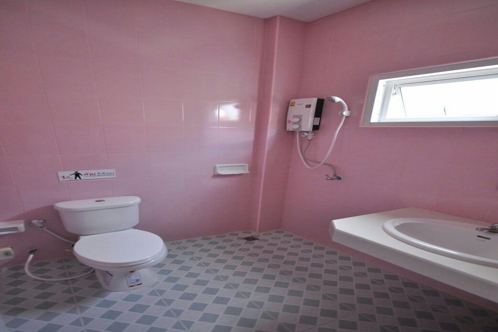 Tokyo Hotel Standard Bungalow 4