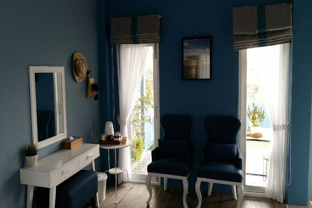 I-Destiny Gallery Resort Deluxe Room 7