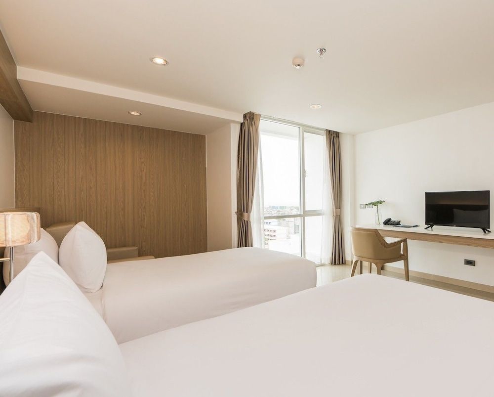 Rattanachol Hotel Superior Room, 2 Twin Beds