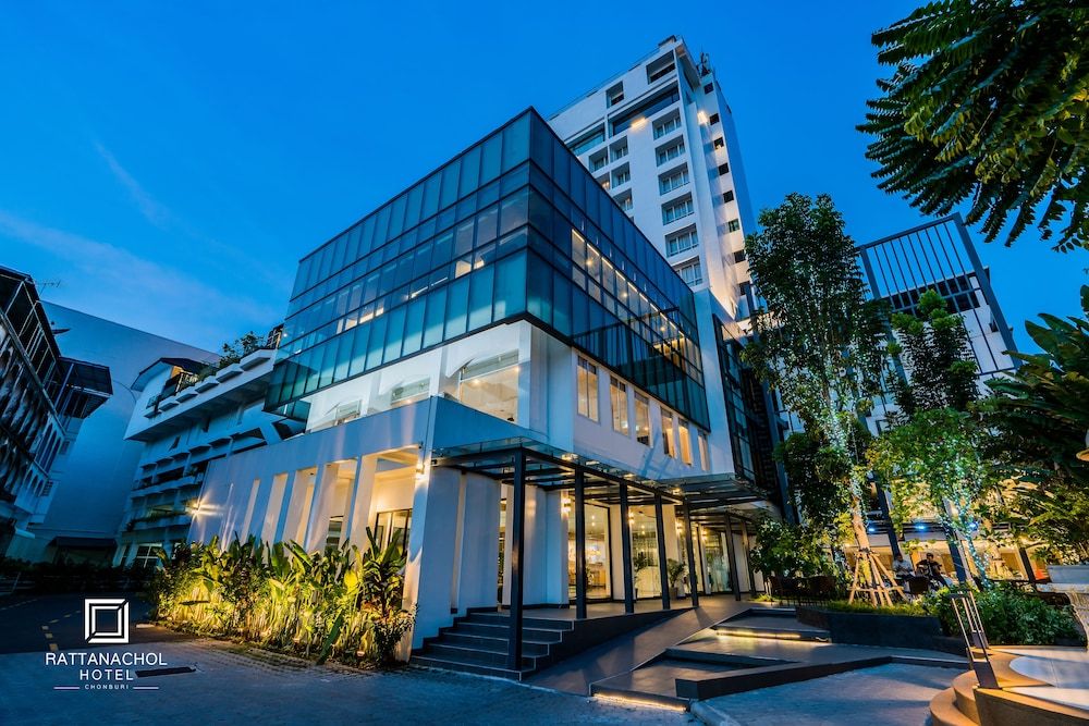 undefined Rattanachol Hotel