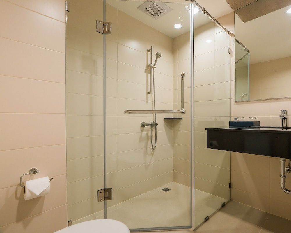 Rattanachol Hotel Superior Room, 2 Twin Beds 6