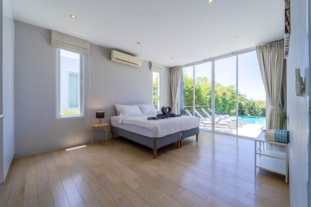 Phu Montra Villa with Ocean View A4 4-Bedroom Pool Villa 17