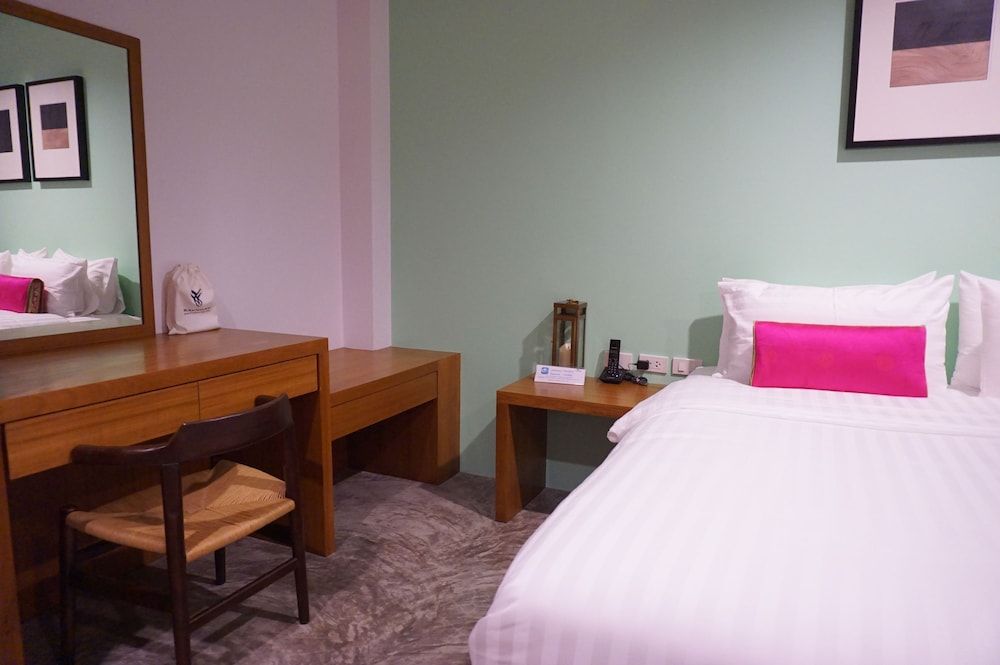 Raenong Boutique Hotel Standard Double Room 9