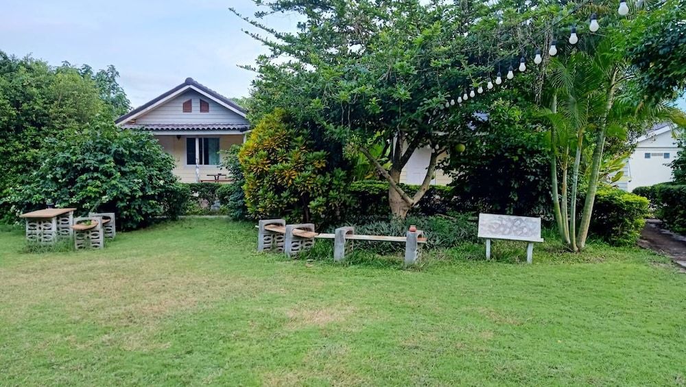 undefined Les Collines Resort 9