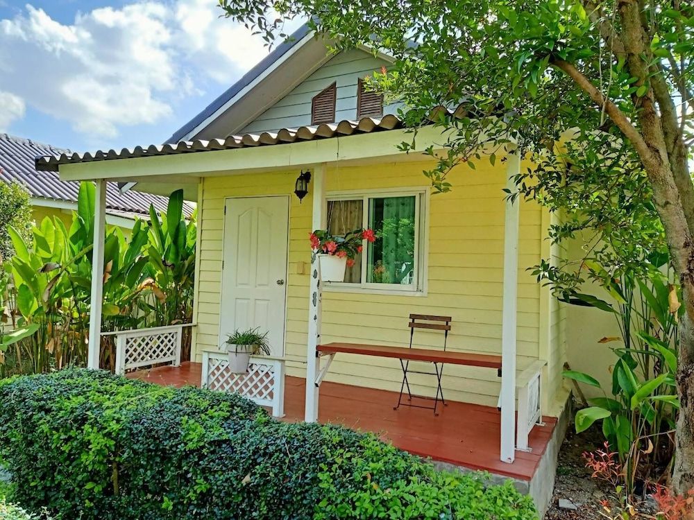 undefined Les Collines Resort