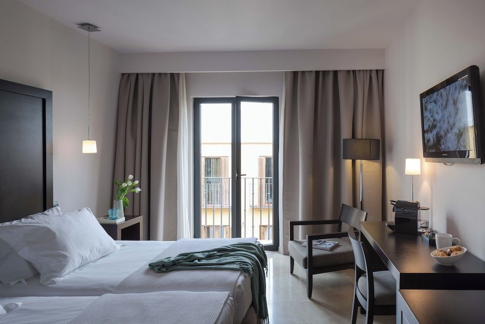 Hotel Rey Alfonso X Standard Double Room 6