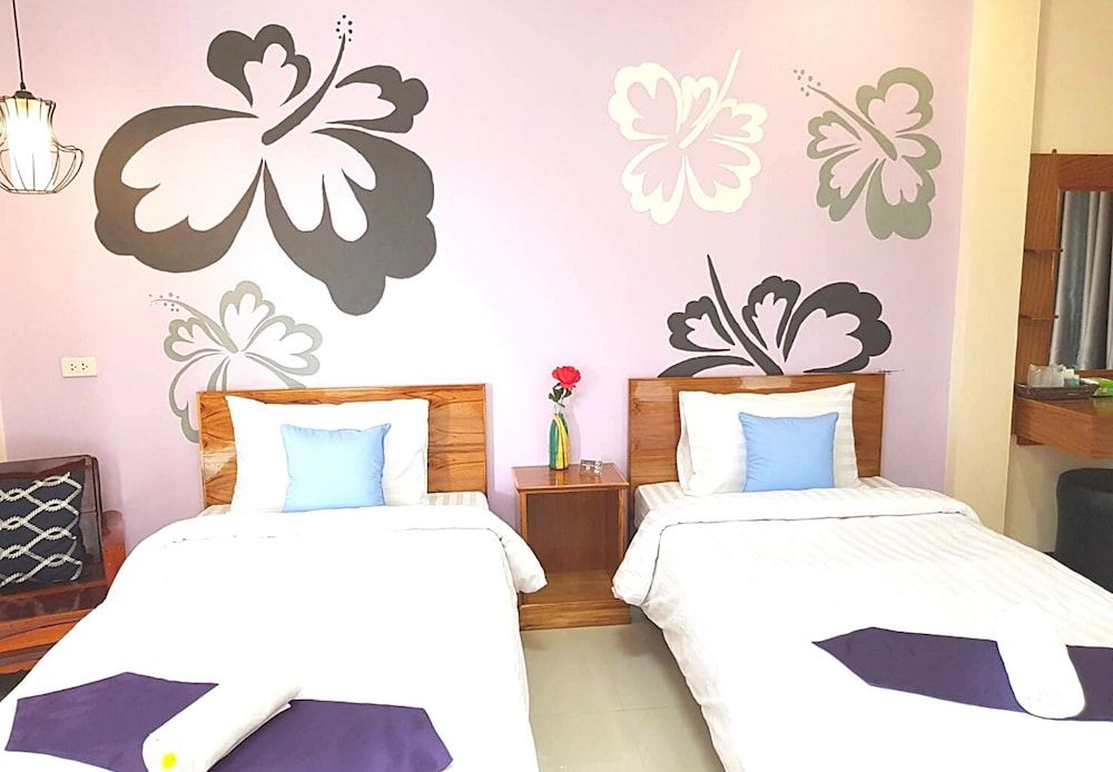 Warintorn Court Classic Double or Twin Room 6