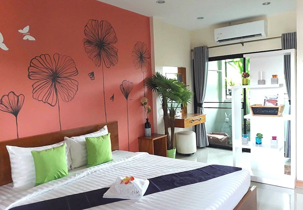 Warintorn Court Classic Suite 3