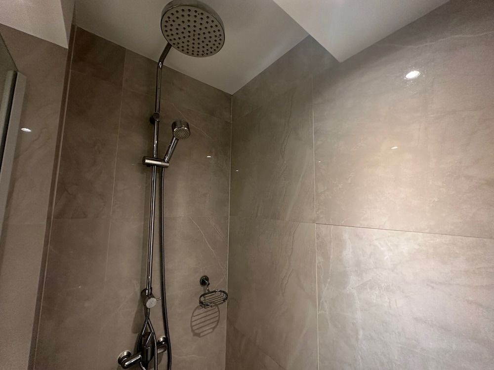 Buddy Lodge Superior Twin Bed Room 10