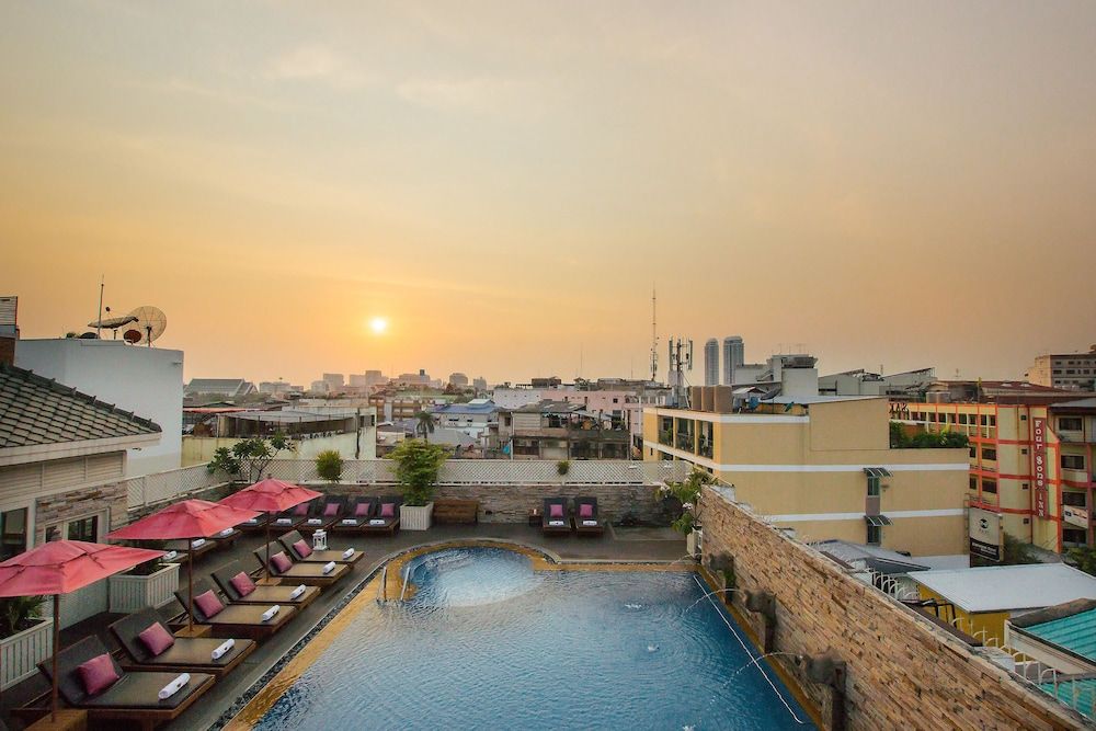 undefined Buddy Lodge