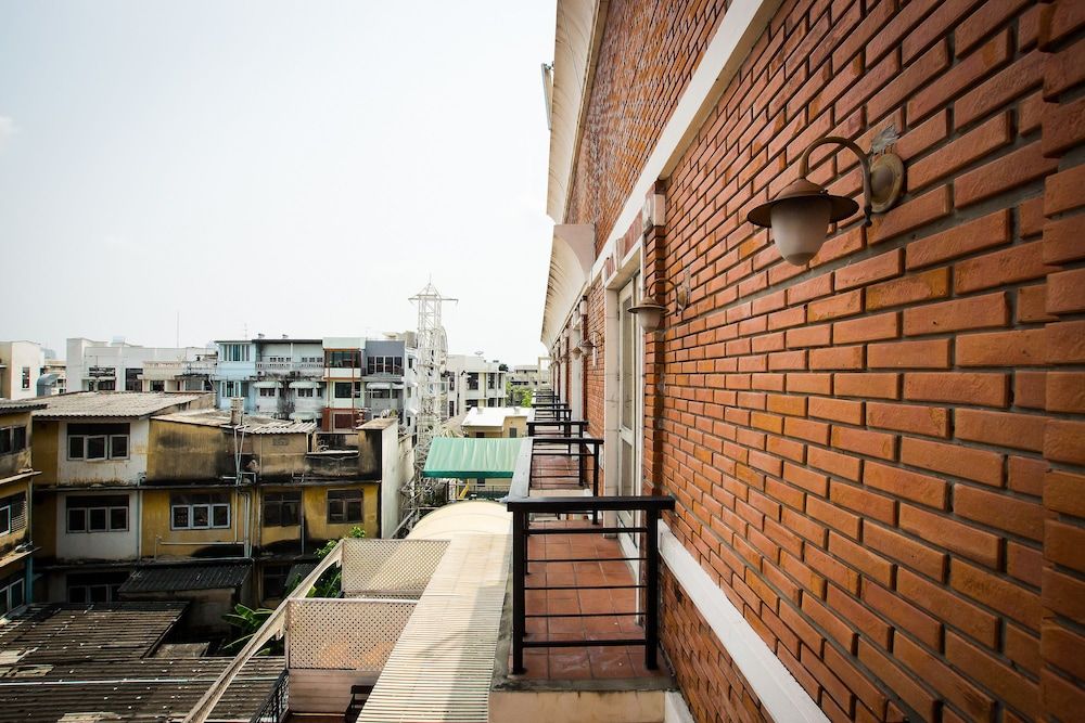 Buddy Lodge Superior Twin Bed Room 7