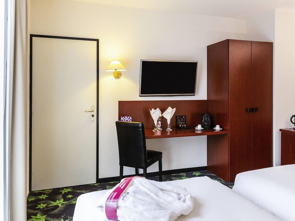 Mercure Lourdes Imperial Triple Room, 3 Twin Beds 5