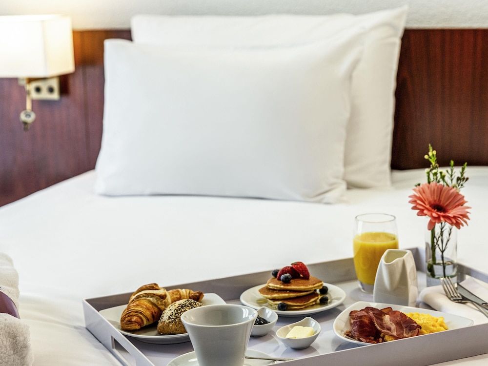 Mercure Lourdes Imperial Triple Room, 3 Twin Beds 6