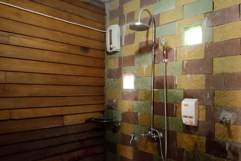 P&P Coffee & Resort Mae Sariang Superior Double Room with River View 9