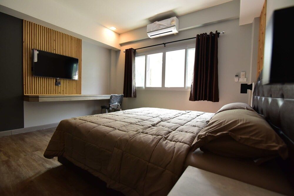 The Nest Hotel by Ploy Deluxe Room 3