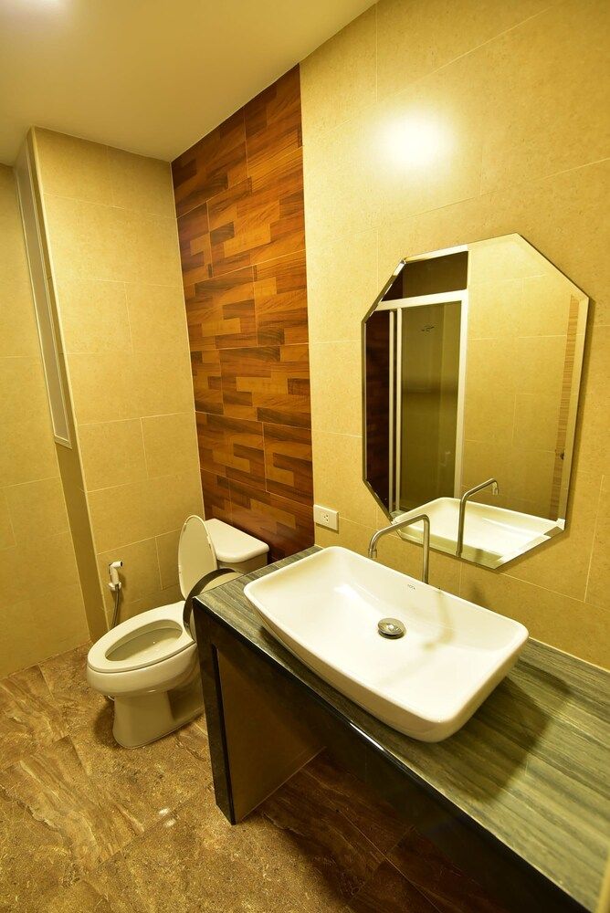 The Nest Hotel by Ploy Deluxe Room 12