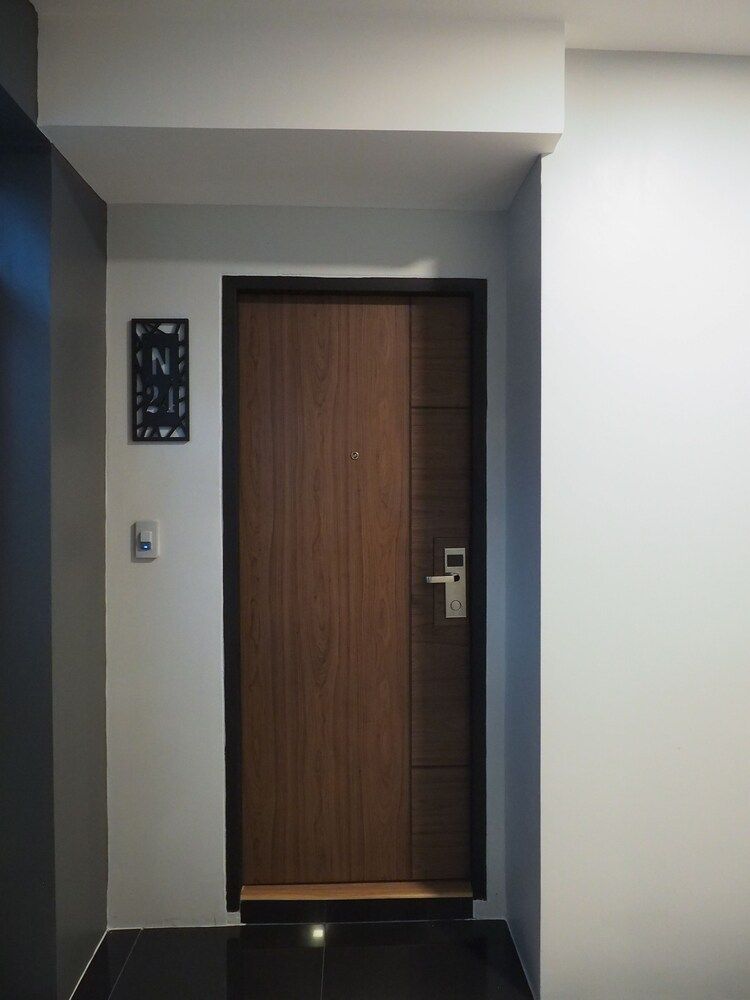 The Nest Hotel by Ploy Deluxe Room 9