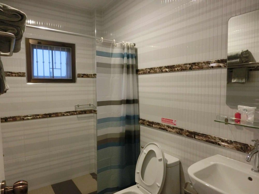 Big House Resort Twin Room 6