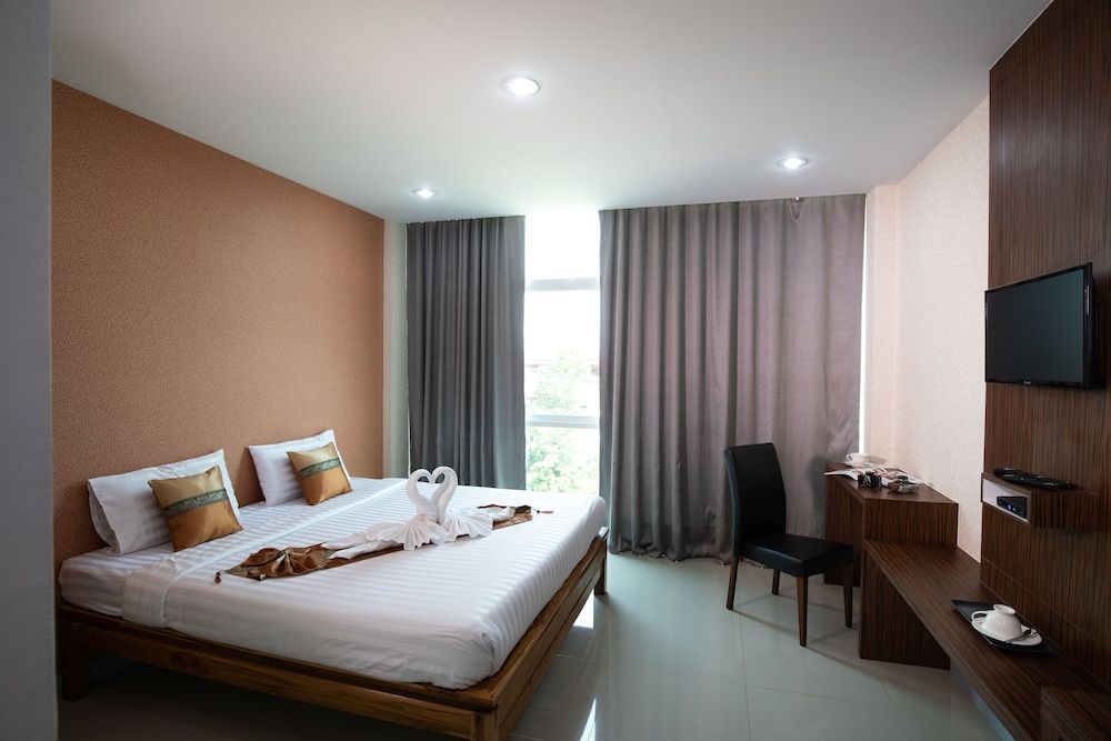 undefined KM Hotel Chiangmai 4