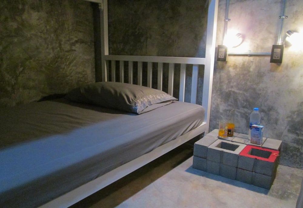 The Nexchange Bangkok Hostel 3-Bed Mixed Dormitory with Shared Bathroom 3