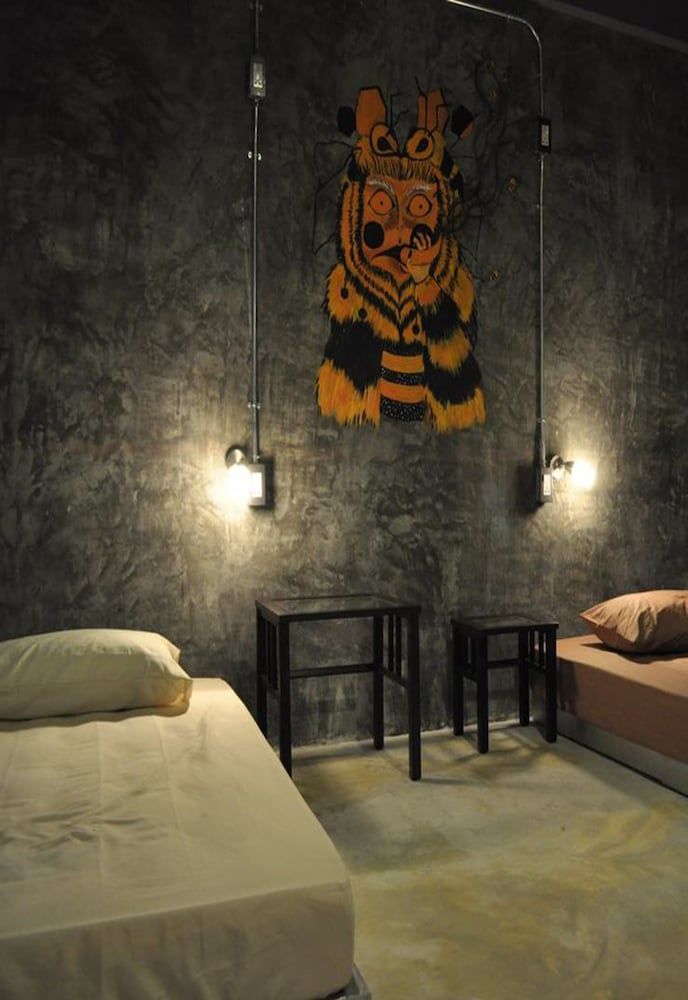 The Nexchange Bangkok Hostel 4-Bed Female Dormitory with Shared Bathroom 3