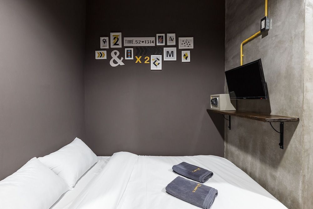 Sleepover Hostel Bangkok Standard Double Room