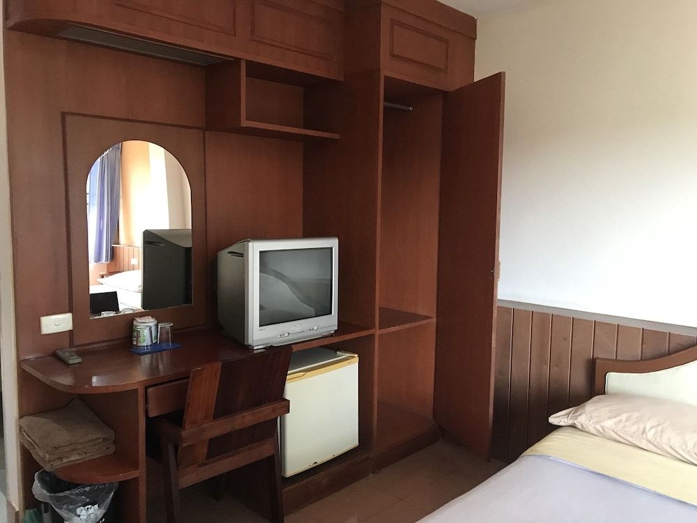 Sirimongkol Hotel Standard Single Room 4