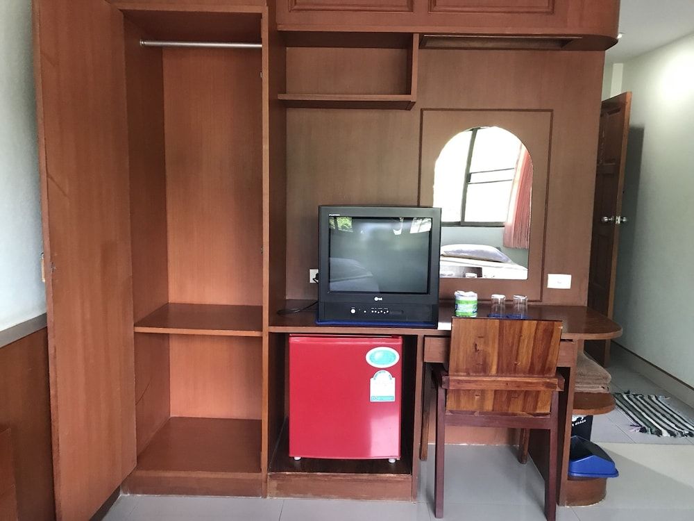 Sirimongkol Hotel Standard Twin Room 4