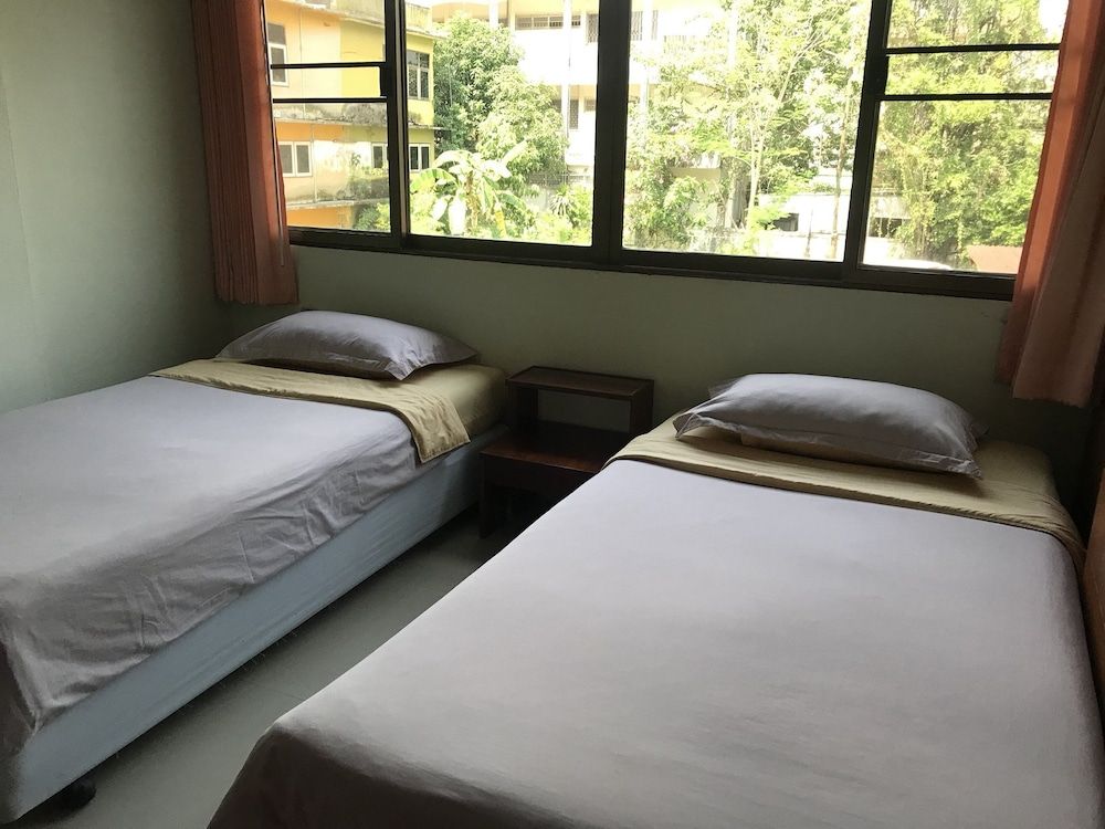 Sirimongkol Hotel Standard Twin Room 2