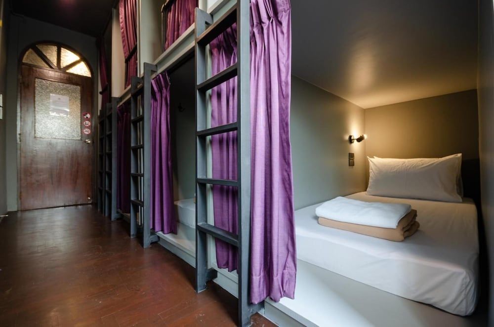 Tian Tian Hostel Deluxe Shared Dormitory, Mixed Dorm, Shared Bathroom (8 Beds) 7