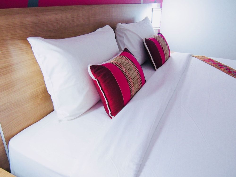 Eco Inn Lite Ubon Ratchathani Superior, 1 King Bed, Non Smoking, City View 3