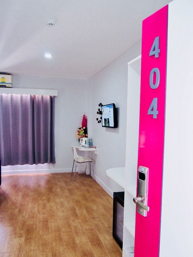 Eco Inn Lite Ubon Ratchathani Superior, 1 King Bed, Non Smoking, City View 8