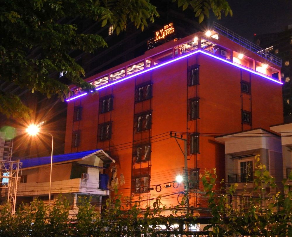 undefined Express Hostel 3