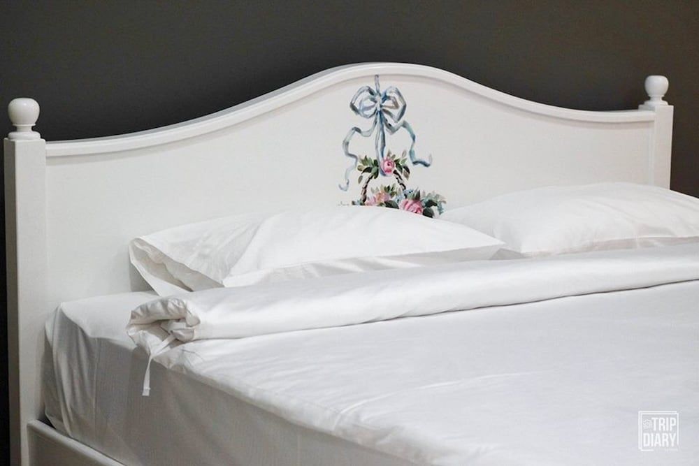 Phuket Nonnita Boutique Resort Deluxe King Room 6