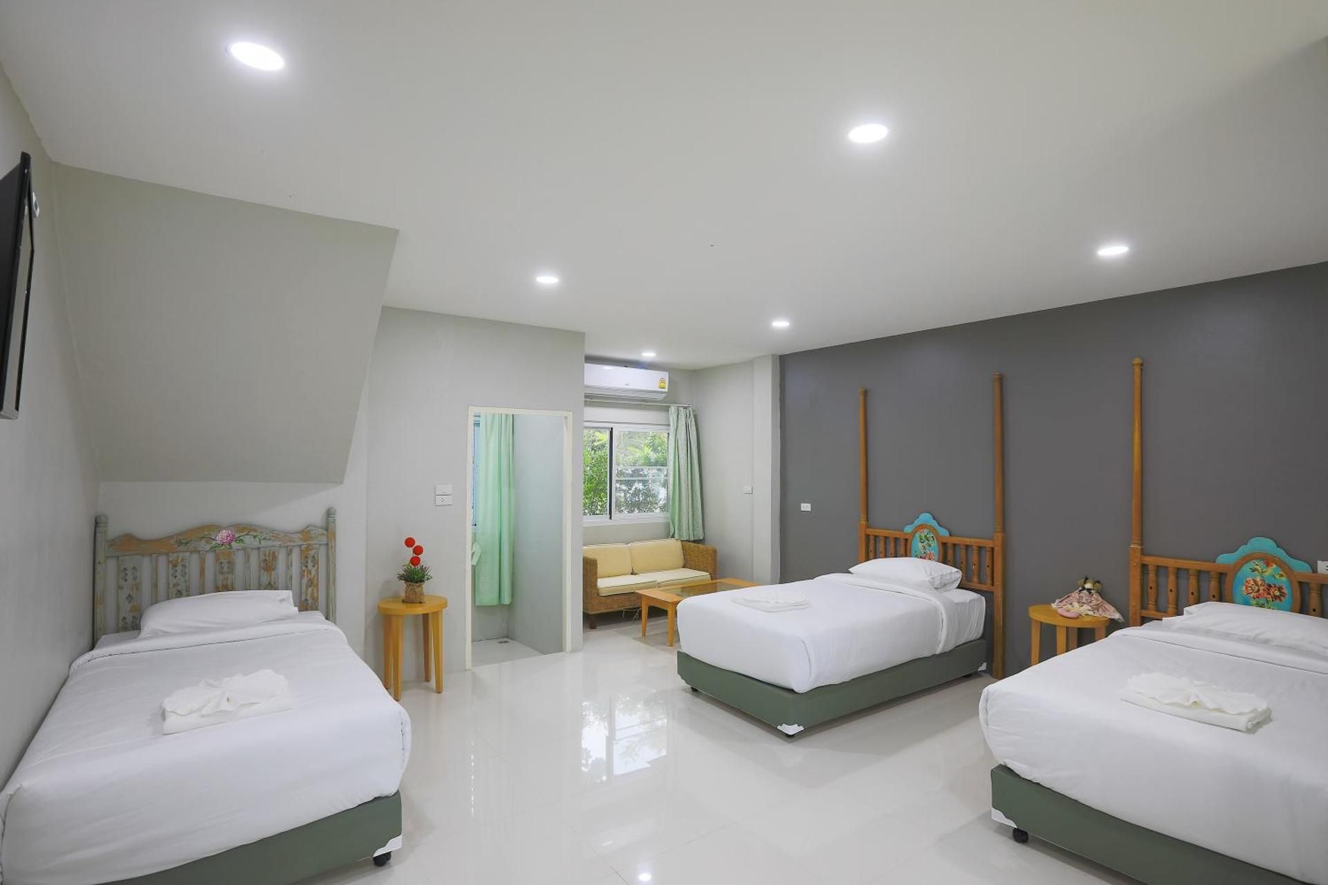Phuket Nonnita Boutique Resort Deluxe Triple Room 7