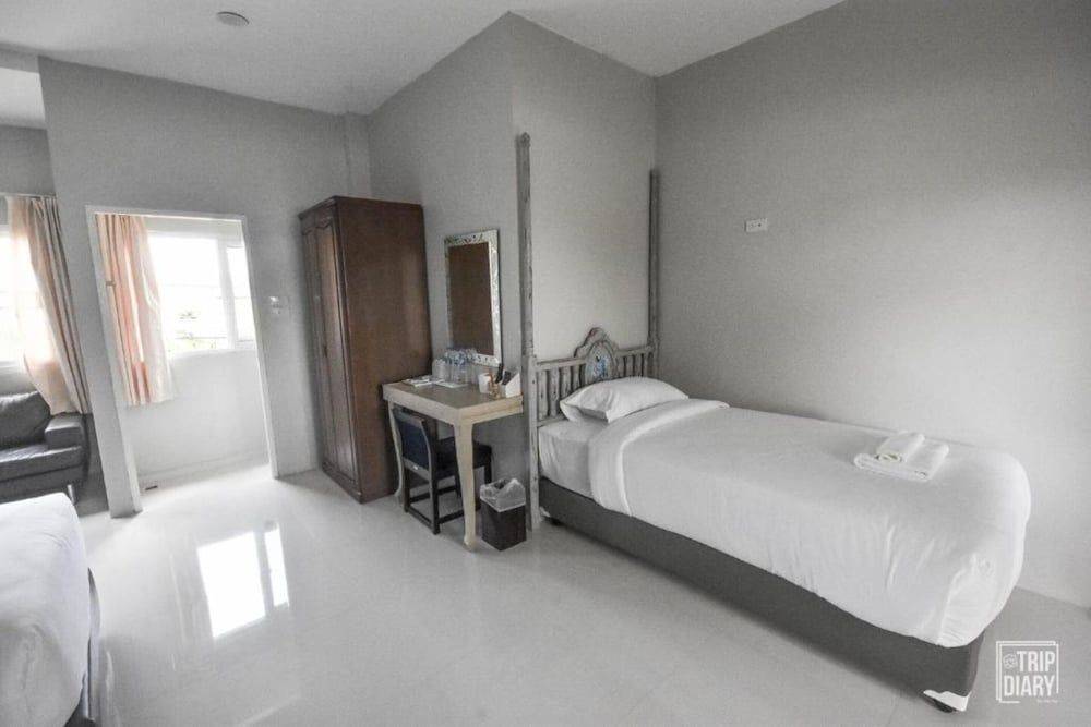 Phuket Nonnita Boutique Resort Deluxe Quadruple Room 6