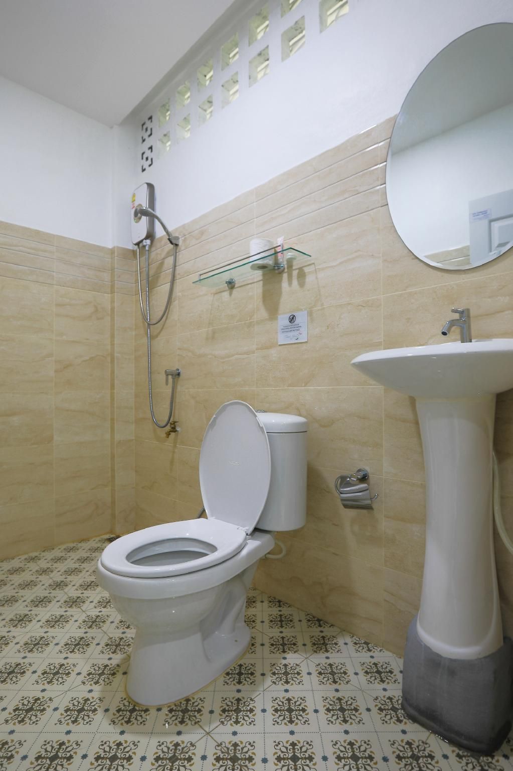 Phuket Nonnita Boutique Resort Deluxe Quadruple Room 8