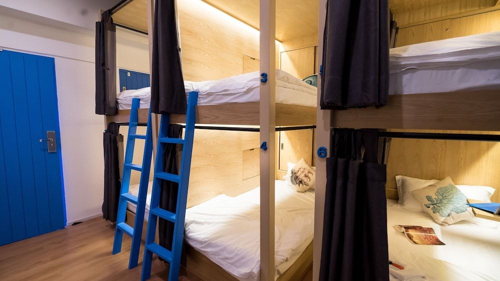 6-Bed Mixed Dormitory