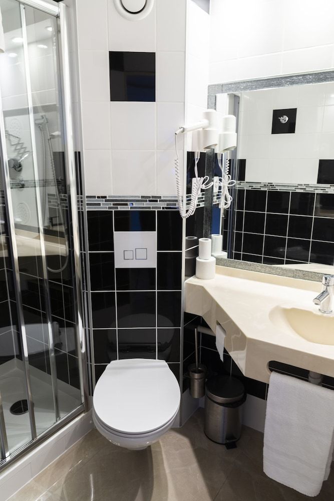 Hôtel Bagatelle Paris Nord Roissy CDG Comfort Double Room 11