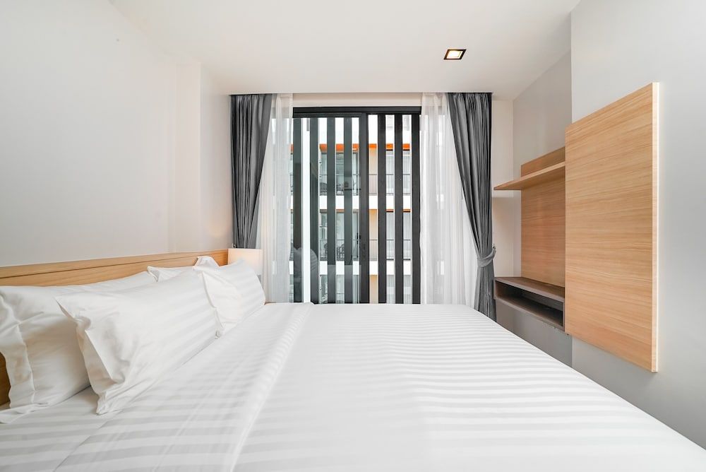 One Bedroom Deluxe Corner