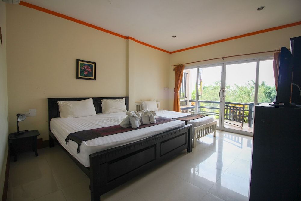 Superior Triple Room with Sea View