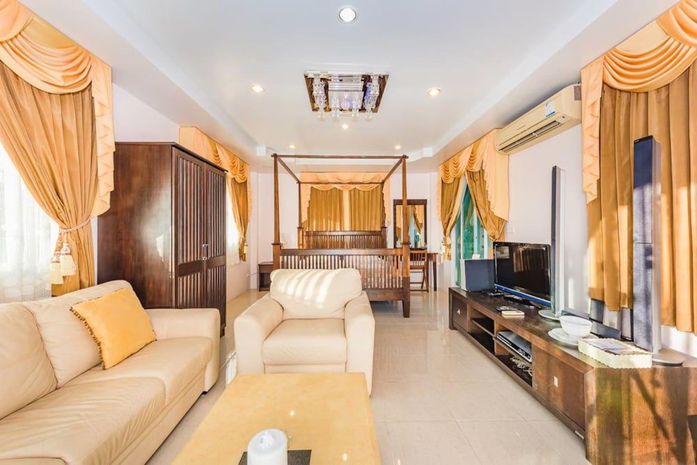 undefined Pure & Pam Village 10