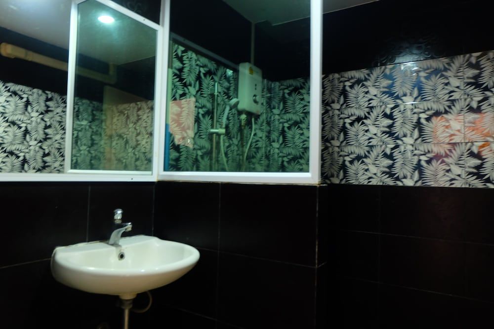 Techno Riverview Resort Room with River View 4