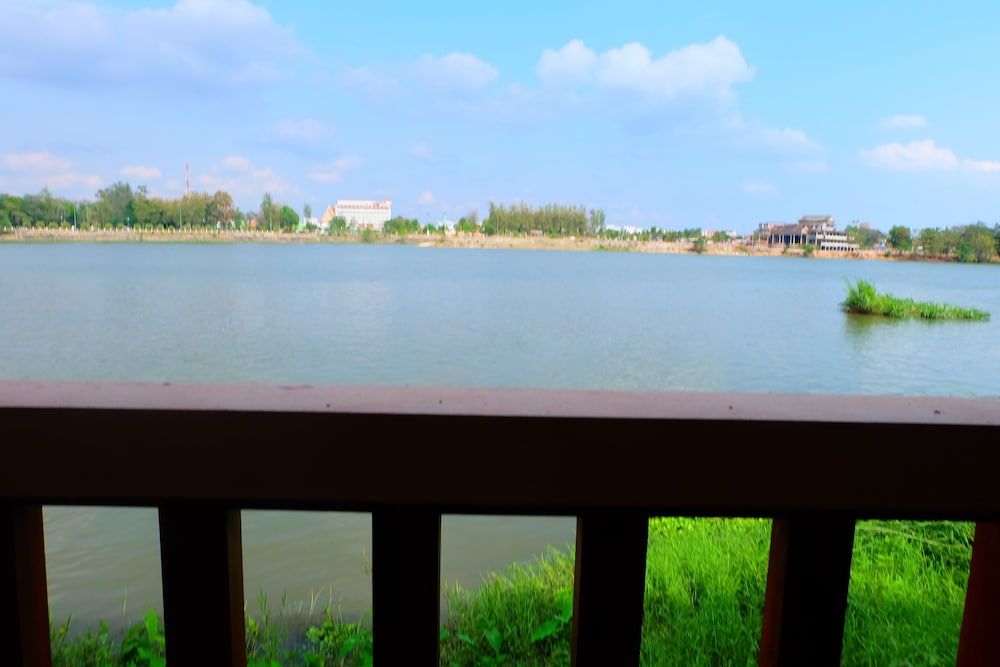 Techno Riverview Resort River Front Room with Balcony 4